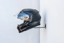 Helm Houder Muurstandaard MC Essentials 8 Helm Houder Muurstandaard MC Essentials -KTM Verkoop 2026 P1270006 9a42 scaled